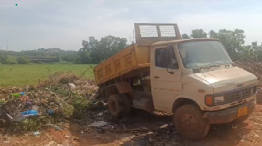 Margao Garbage being dumped in Benaulim, Locals react 1 Margao Garbage being dumped in Benaulim, Locals react