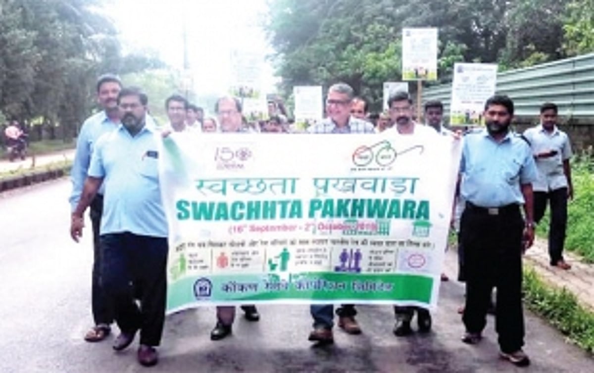 Margao KRC staff takes cleanliness pledge