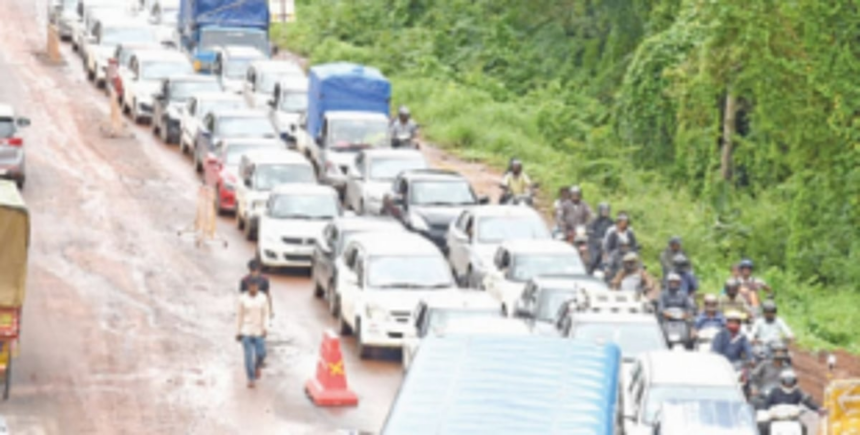 Margao-Panjim commuters endure frustrating journey with traffic jam