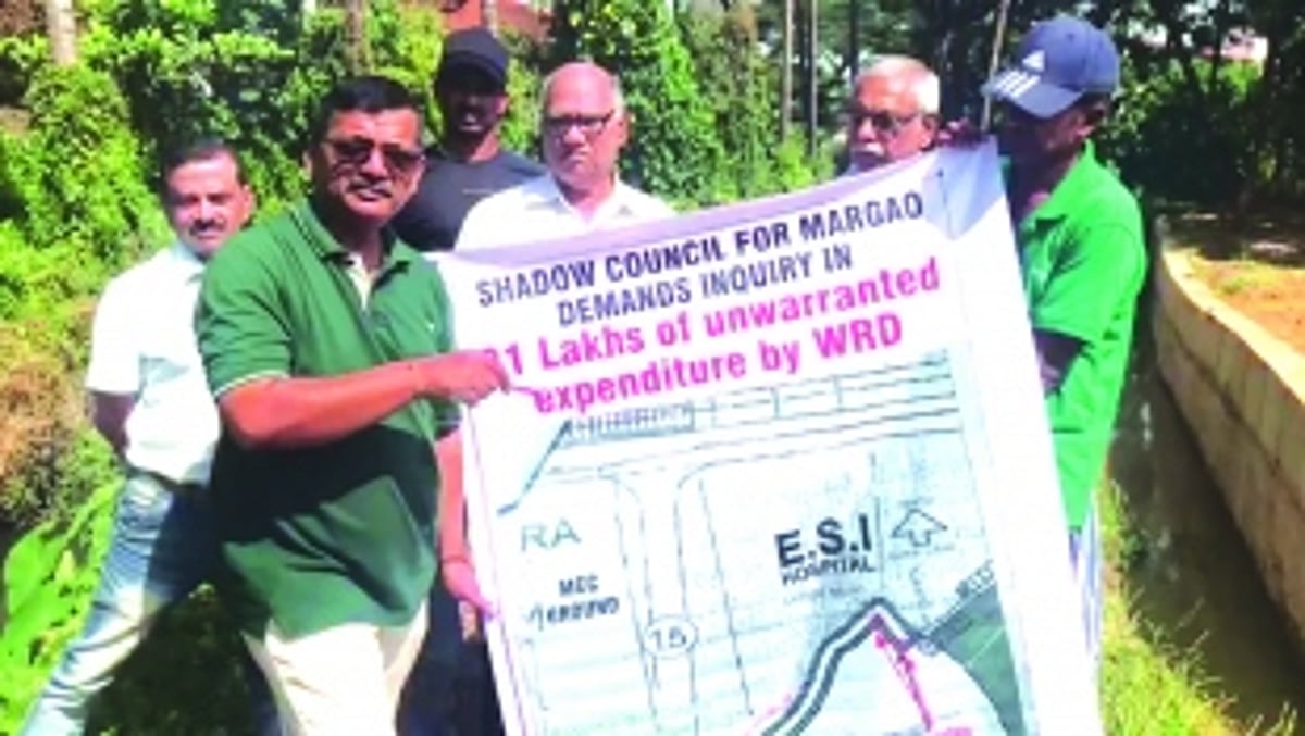 Margao citizens hold protest against pricey shifting of WRD nullah behind ESI Hospital