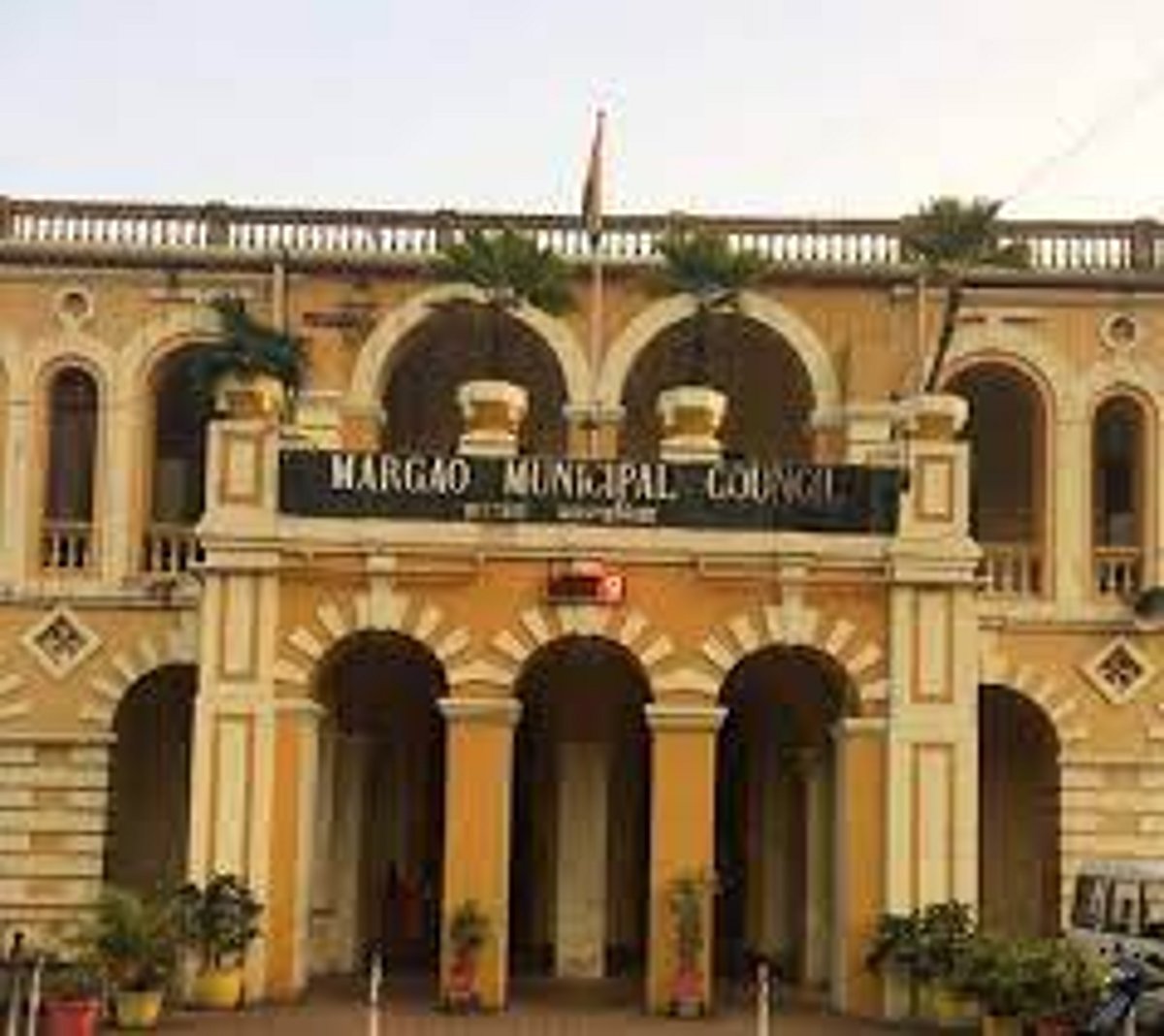Margao civic body acts against illegal vendors