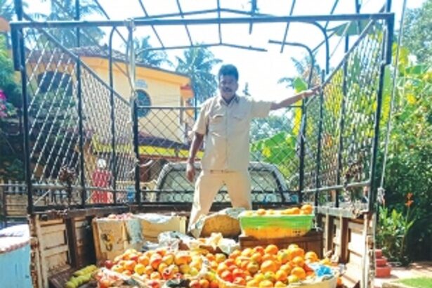 Margao civic body evicts illegal roadside hawkers from Madel, seizes wares