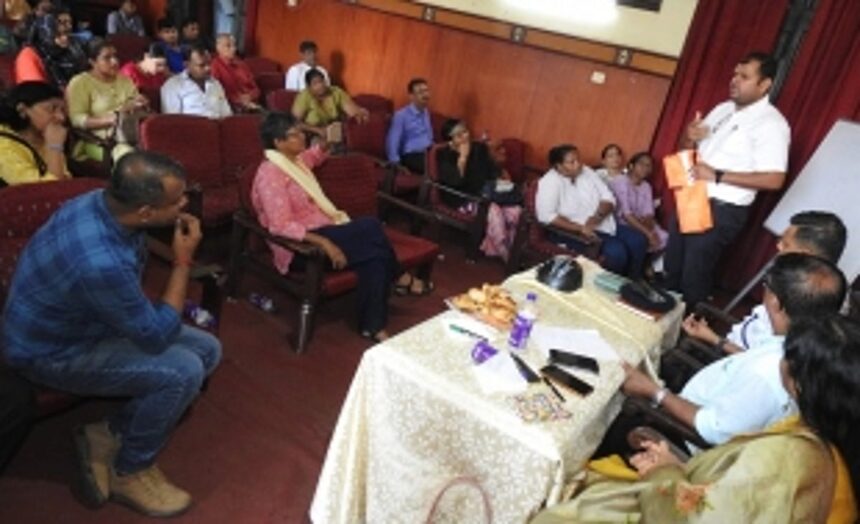 Margao civic body ropes in school authorities, police to discuss efficient traffic management