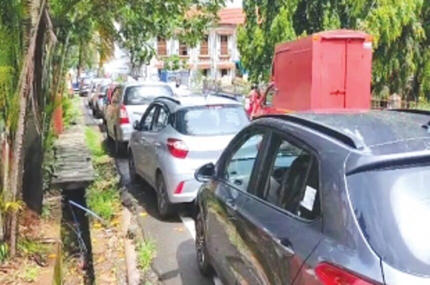 Margao civic leaders slam inclusion of restaurant in parking project