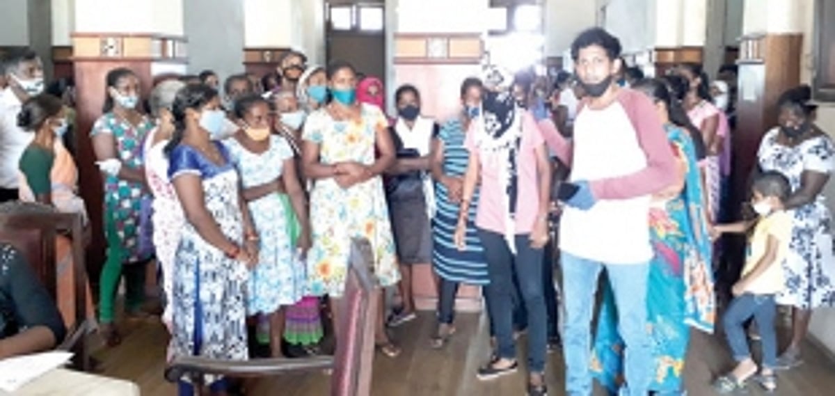 Margao local vendors cry foul  over illegal businesses