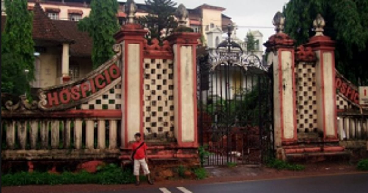 Margao locals demand immediate attention towards crumbling old Hospicio structure