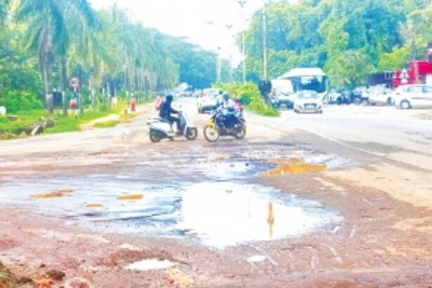 Margao locals demand repair of rugged NH stretch near District Hospital