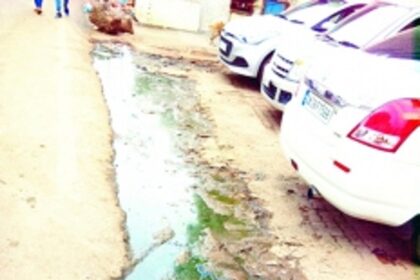 Margao residents endure sewage,  muddy water and filthy smell