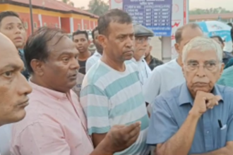 Margao residents stage protest at Railway Station against parking fee; Term it as loot of the common men