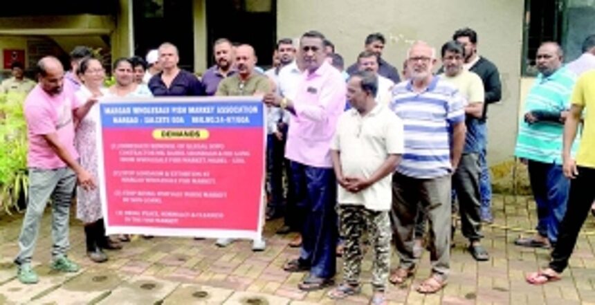 Margao traders, fishermen at  the mercy of sopo collector
