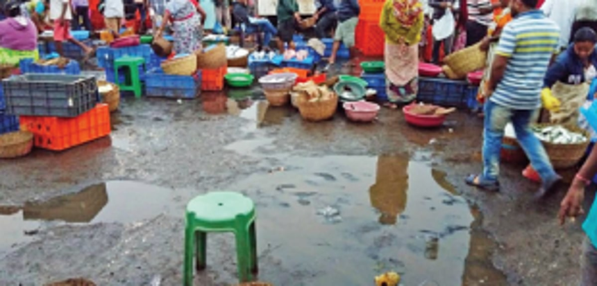 Margao wholesale fish traders not to pay sopo if SGPDA fails to maintain market 1 Margao wholesale fish traders not to pay sopo if SGPDA fails to maintain market