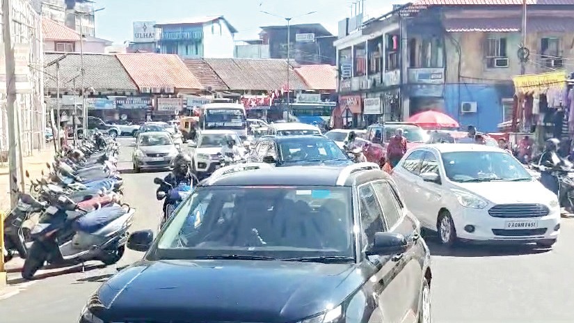 Margao's Traffic Congestion Crisis: Parking Issues and Encroachments Fueling Bottlenecks