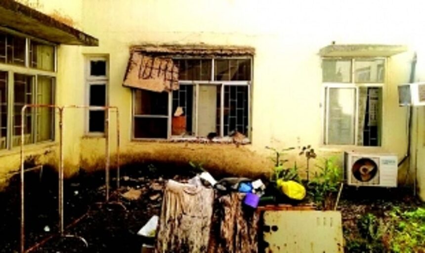 Margao's health infrastructure in poor health:  Now, concrete slab collapses at Old Hospicio