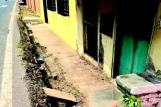 Margao’s ‘high’ road lowers the bar: Abade Faria Road residents struggle to access homes as new tar layers added each yearx