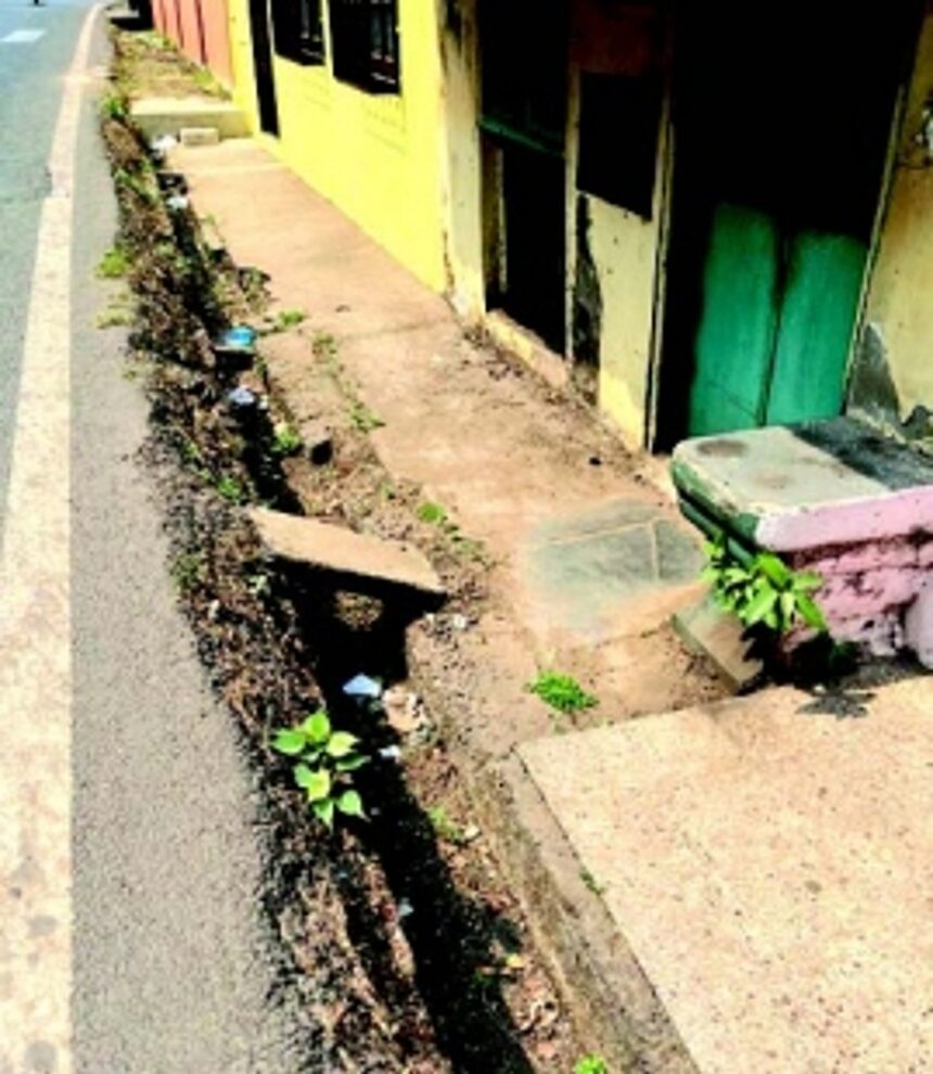 Margao’s ‘high’ road lowers the bar: Abade Faria Road residents struggle to access homes as new tar layers added each yearx
