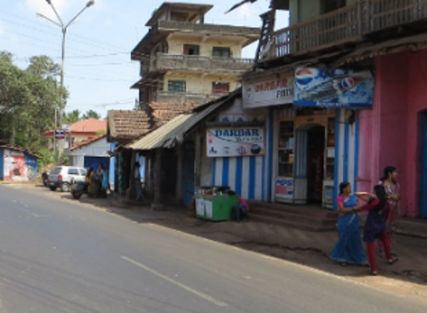 Markets in Cuncolim  shutdown for not  keeping distance