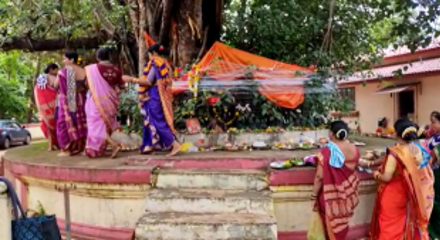 Married women in Goa celebrate Vat Purnima