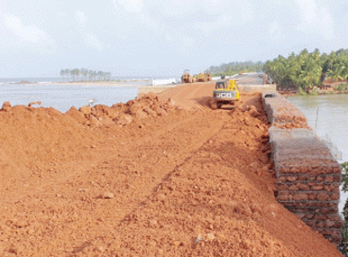 Mashem Bridge tilts onto one side by half a meter