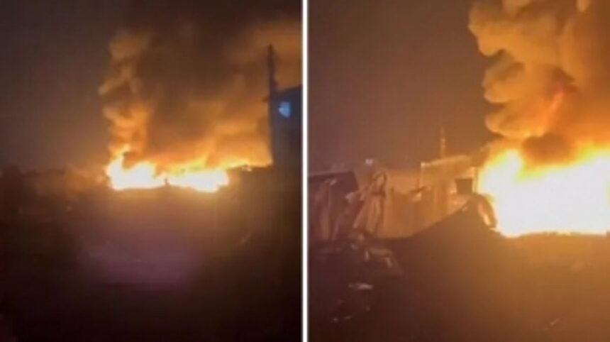 Massive Fire Engulfs Slum Near Mumbai, 24 Fire Tenders Rushed to the Scene