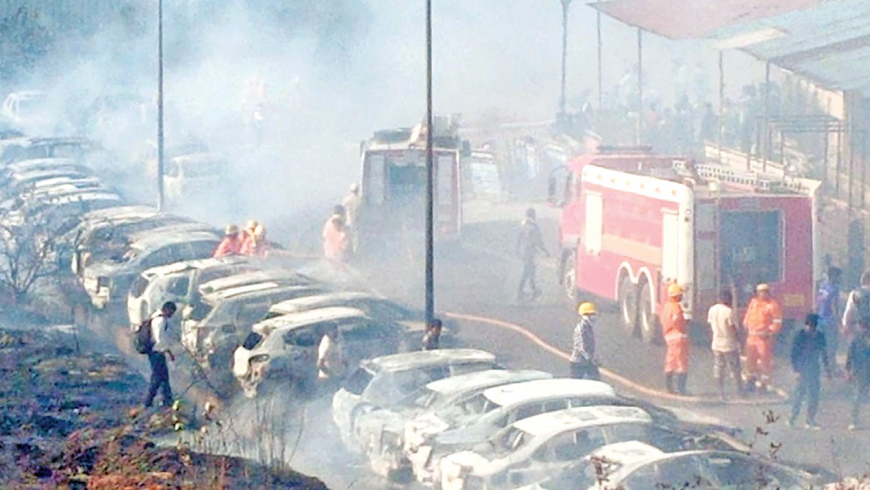 Massive Fire at Verna IDC Service Centre Destroys 33 Vehicles, Causes Crores in Damage