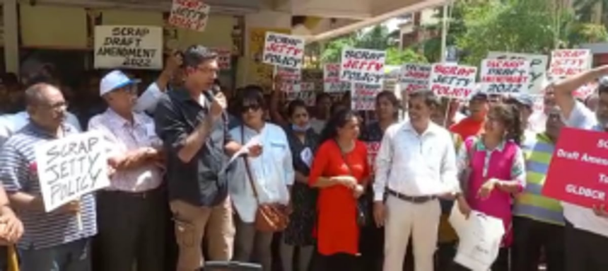 Massive protest at TCP office against amendments to Act