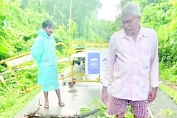 Massive sinkhole formed  on Guleli-Murmune road
