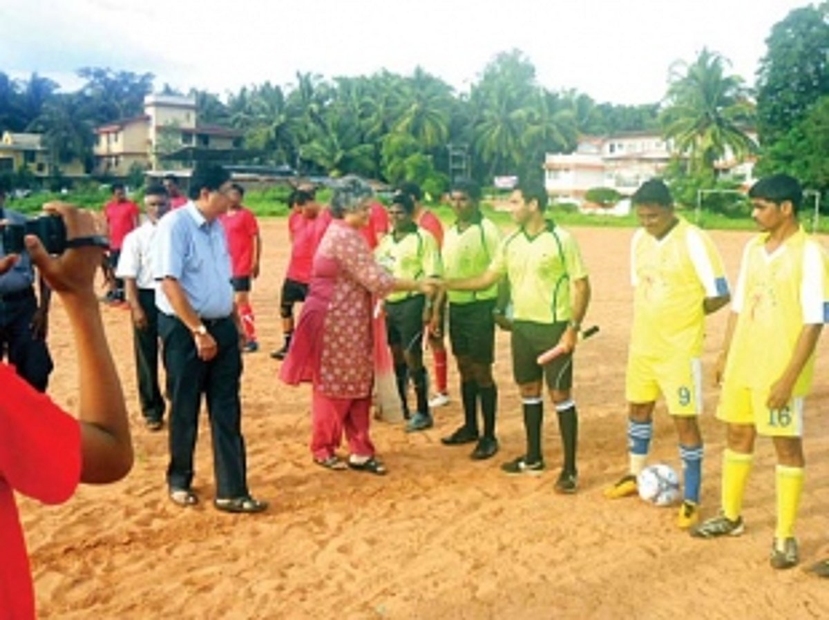 Max Veterans in semis