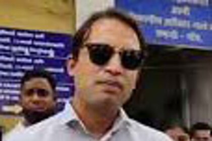 Mayor bulldozing every agenda: Former chiefs