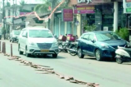 Median barrier along Bogmalo road in pathetic state