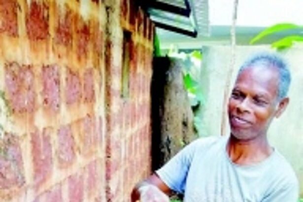 Meet Mahadev Naik, the torchbearer of Mandrem’s fading masonry tradition