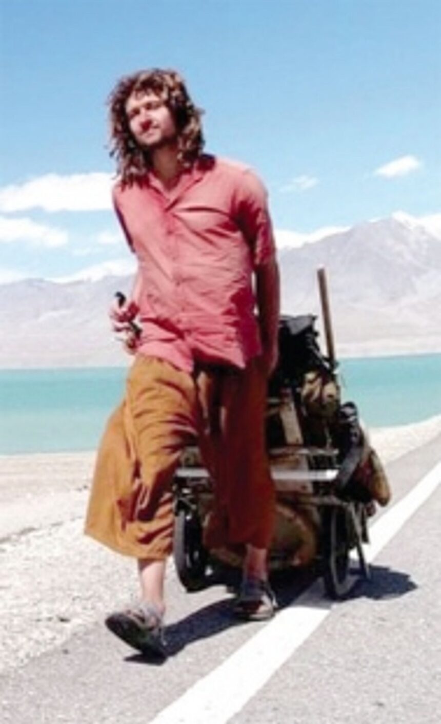 Meet the Swiss guy who walked 15000 km to just reach India from Europe