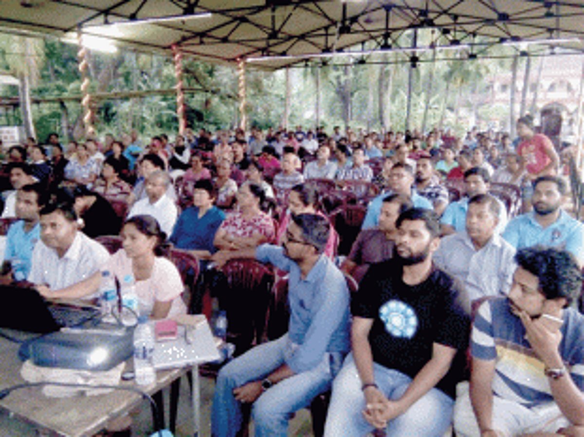 Meeting highlights dangers upcoming hotel will cause to Assonora reservoir