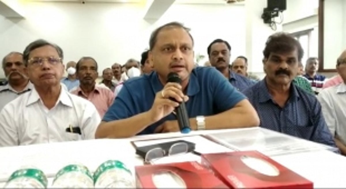 Meeting of Comunidades unanimously opposes proposed amendments to the Code