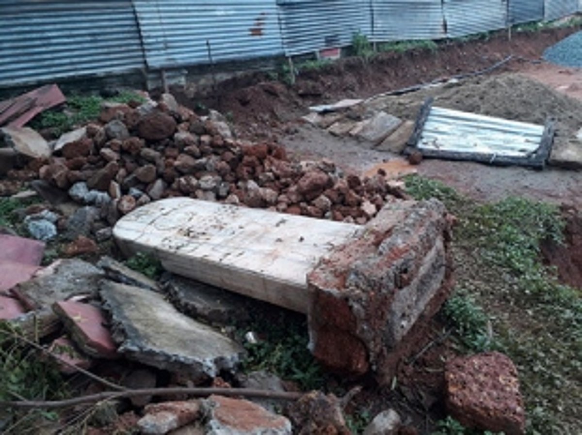 Memorial Stone, statue lay abandoned amid beautification work of Lohia Maidan