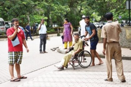 Merces brutes brutally assault tourists from Mumbai with crude weapons