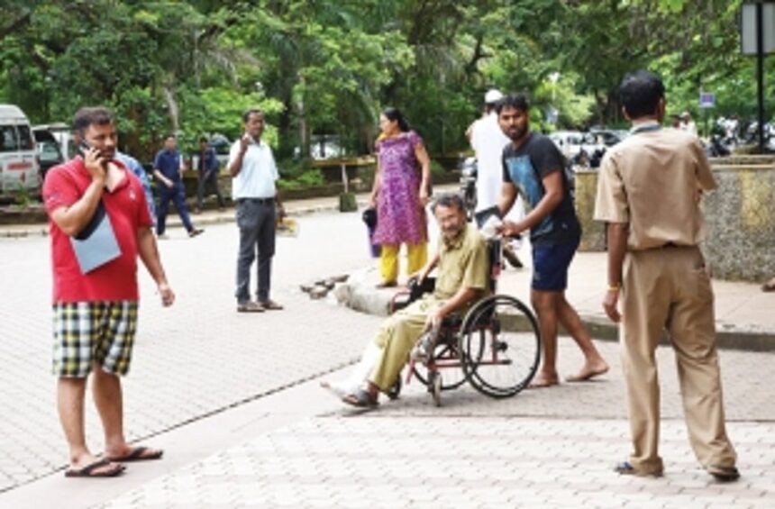 Merces brutes brutally assault tourists from Mumbai with crude weapons