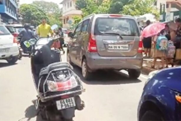 Metres from Margao PS, traffic jams a daily torture