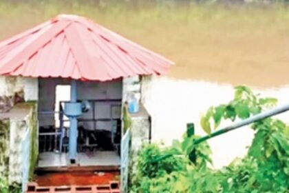 Mhaisal dam water level drops drastically