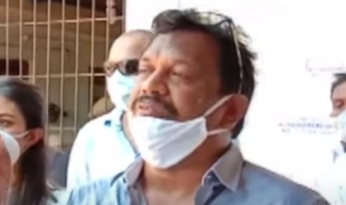 Michael Lobo  demands partial lockdown