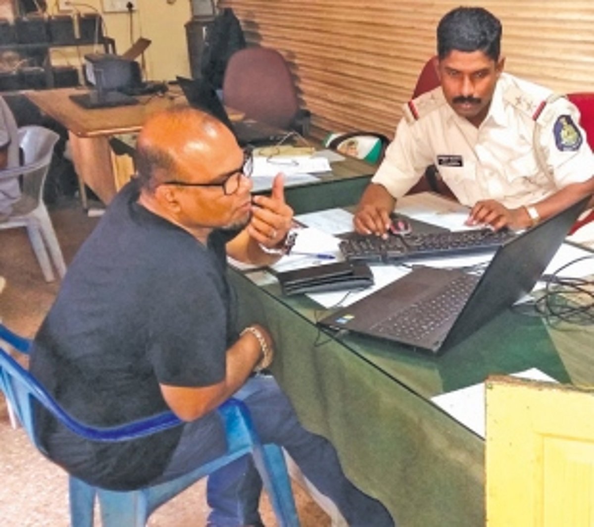 Mickky visits Colva police station