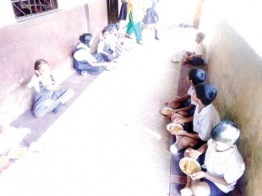 Mid-meal suppliers threaten to stop sending food to schools