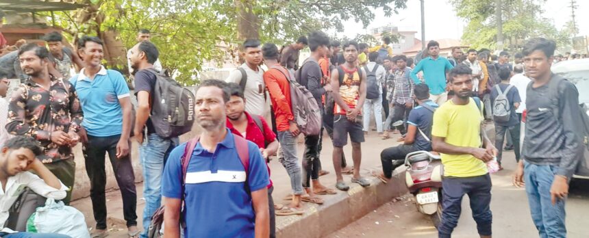 Migrant workers fill the void as traditional trades fade in Goa 1 Migrant workers fill the void as
traditional trades fade in Goa