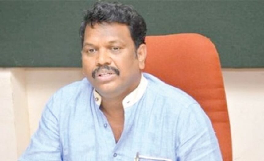 Migrants returning to their home States should bear the costs for their trips: Lobo 1 Migrants returning to their home States should bear the costs for their trips: Lobo