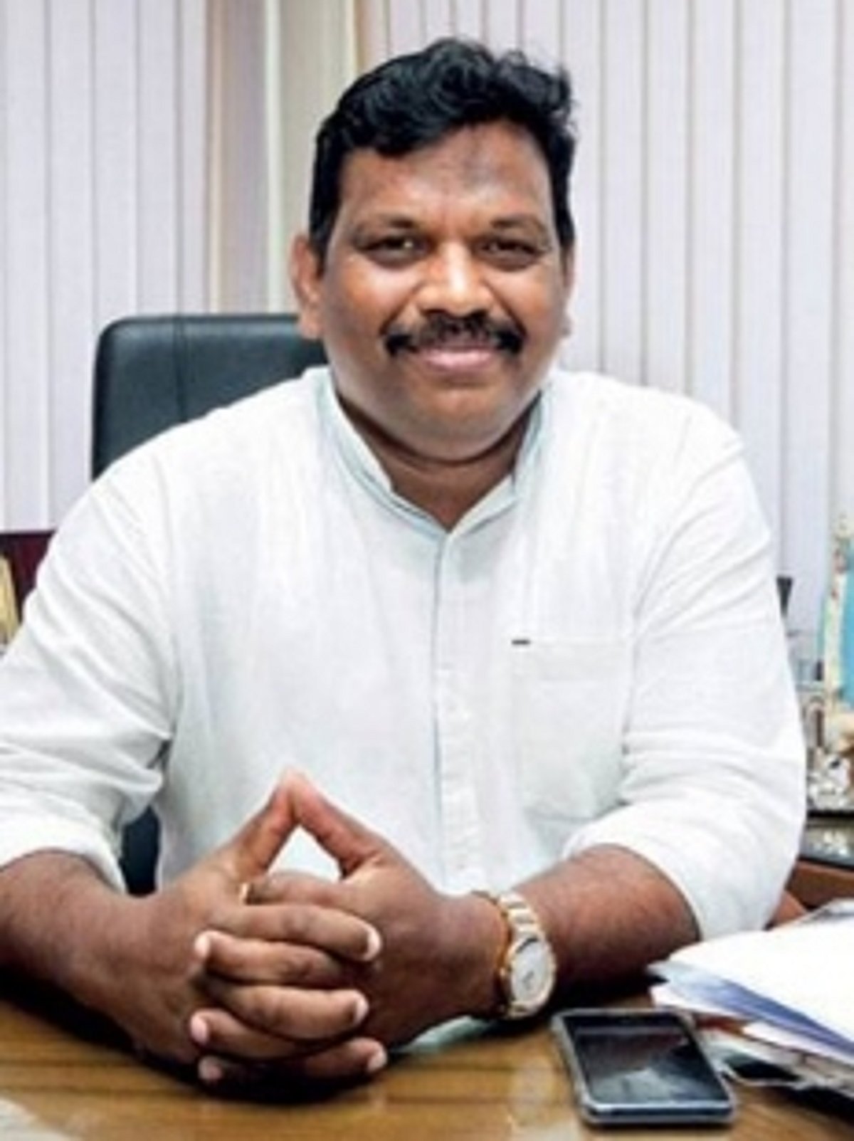 Mind your business, MMC chief tells Lobo