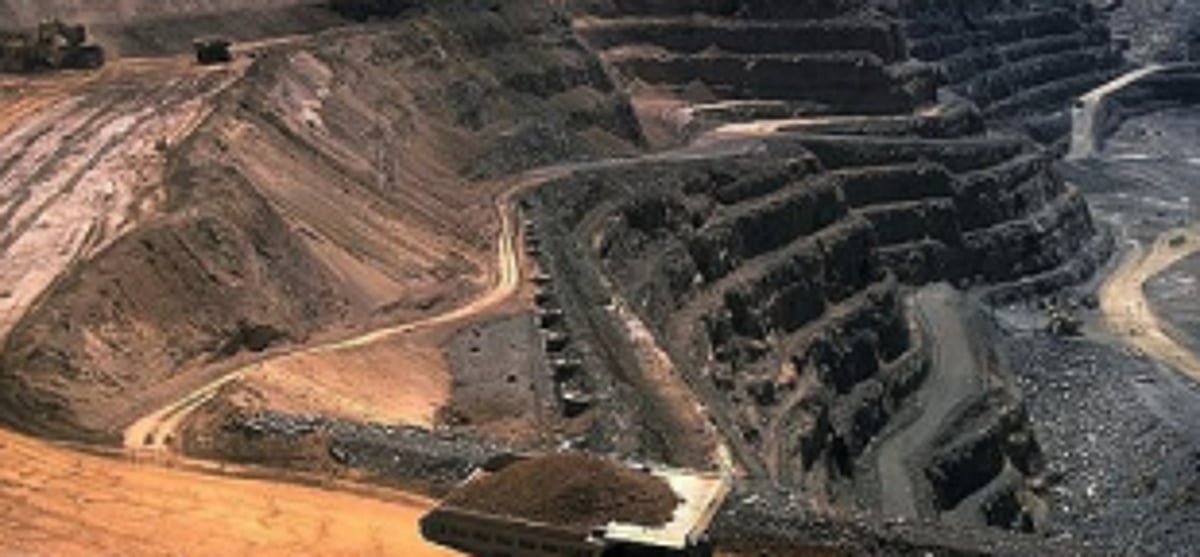 Mining belt sarpanchas urge PM to re-start mining