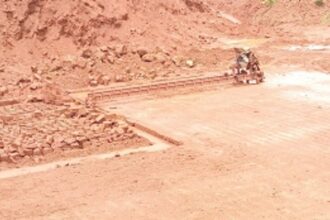 Mining officials raid illegal stone quarry at Pissurlem