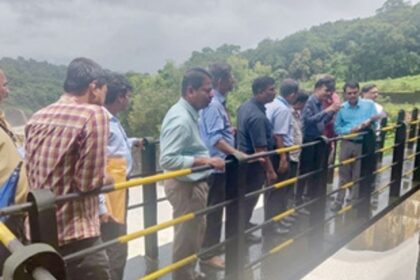 Minister inspects Tillari, Dhamna dams to ascertain their safety