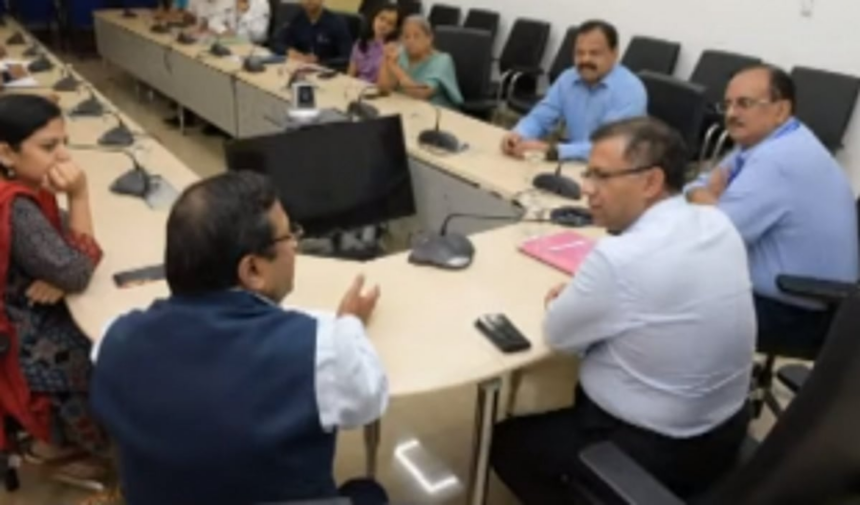 Minister reviews preparedness at Airport to handle coronavirus 1 Minister reviews preparedness at Airport to handle coronavirus
