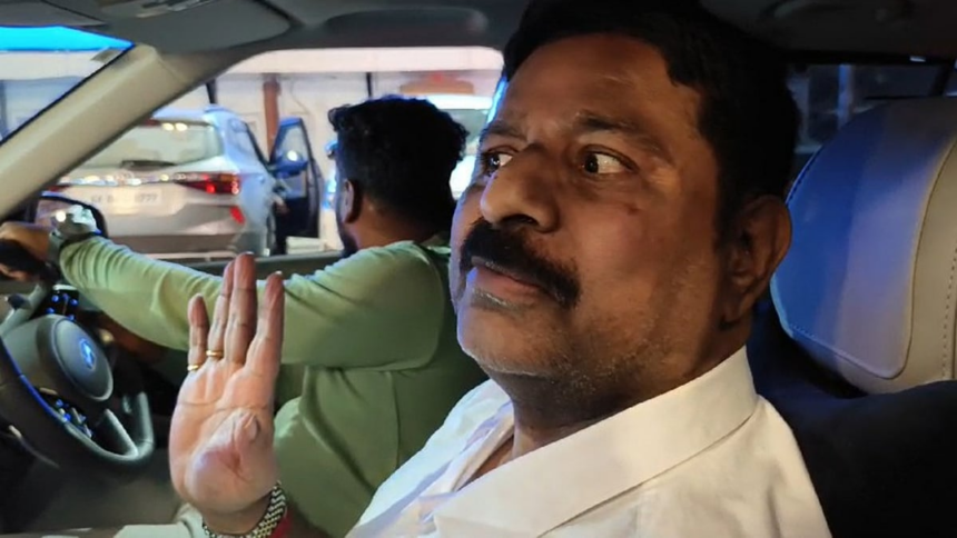 Ministers are busy counting money, says former Goa minister 1 Ministers are busy counting money, says former Goa minister