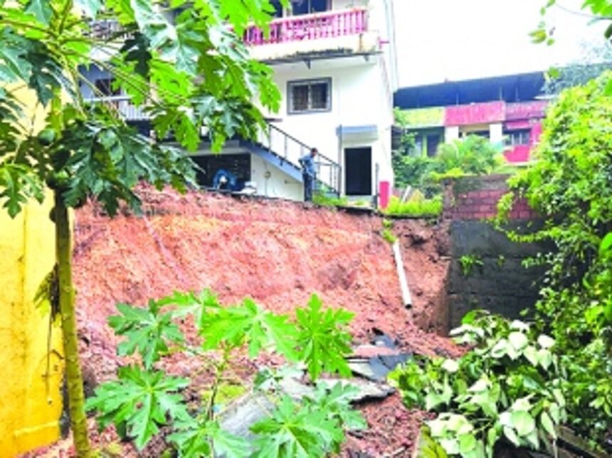 Minor landslide at Pajifond: Officials evacuate one family as precautionary measure